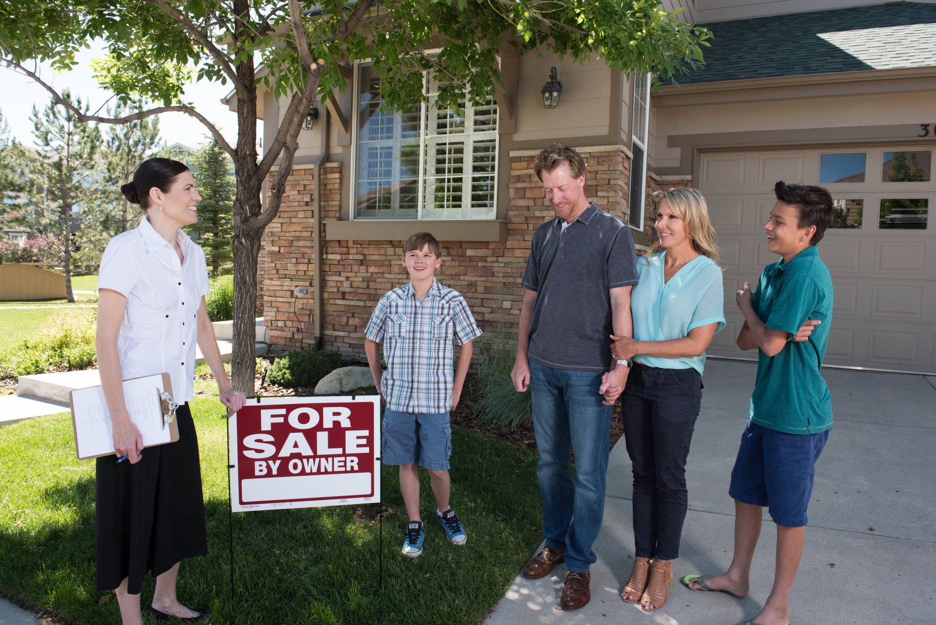 外国人が日本で賃貸をする際の注意点やお勧めな方法を紹介